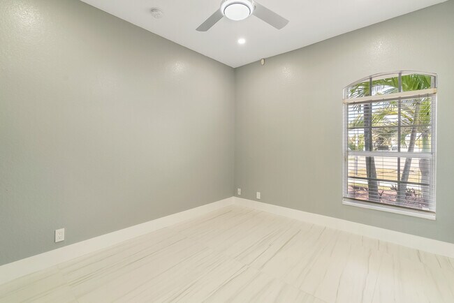 Building Photo - 3400 Willow St