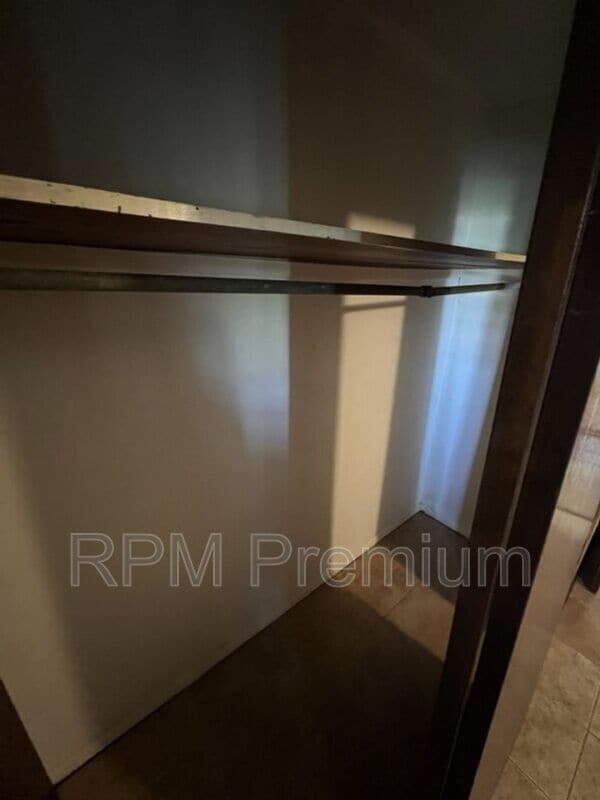 Building Photo - 13191 Sunshine Rd