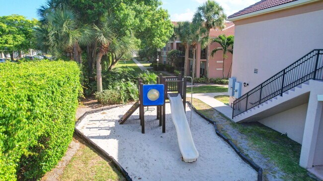 Building Photo - 501 Belmont Pl