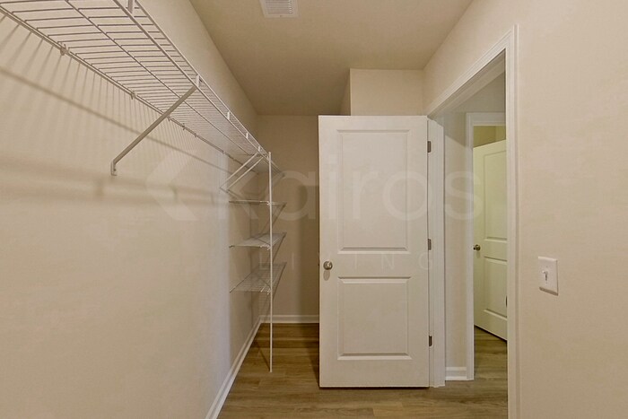 Building Photo - 121 Inez Ave