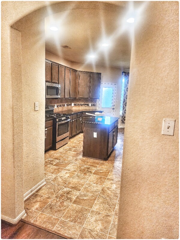 Building Photo - 20823 Fair Walnut Way