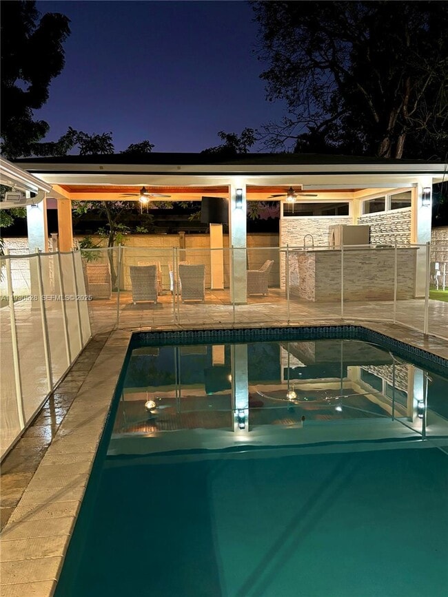 Building Photo - 18632 SW 93rd Ct