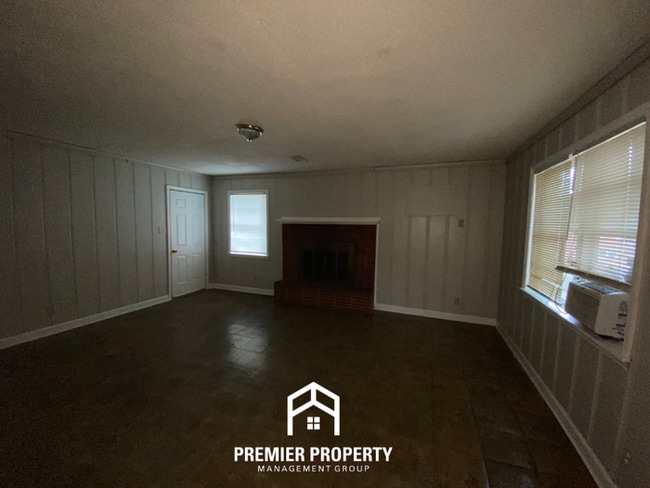 Building Photo - 1716 Warner Ave