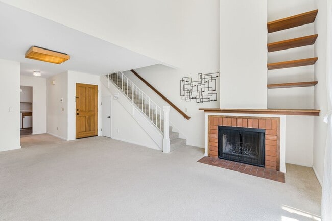 Building Photo - North Berkeley Condo – Steps from Campus w...