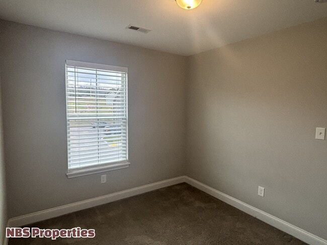 Building Photo - 4867 Ancient Glacier Ln