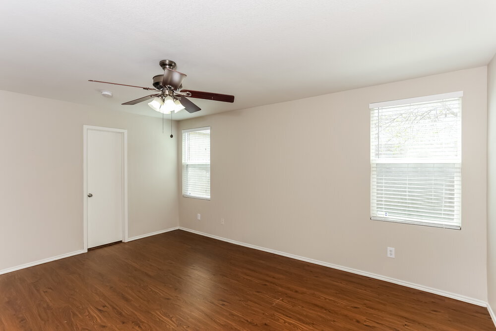 Building Photo - 1421 Krista Dr