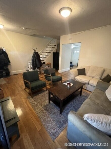 Building Photo - 4 Sexton Ct