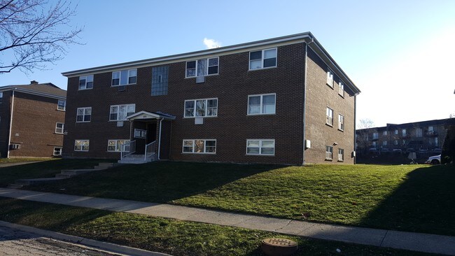 Building Photo - 325 W Dale Dr