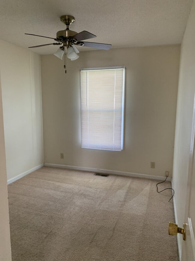 Building Photo - 1928 Timberline Cir