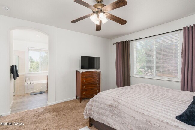 Building Photo - 6960 Rioja Ct