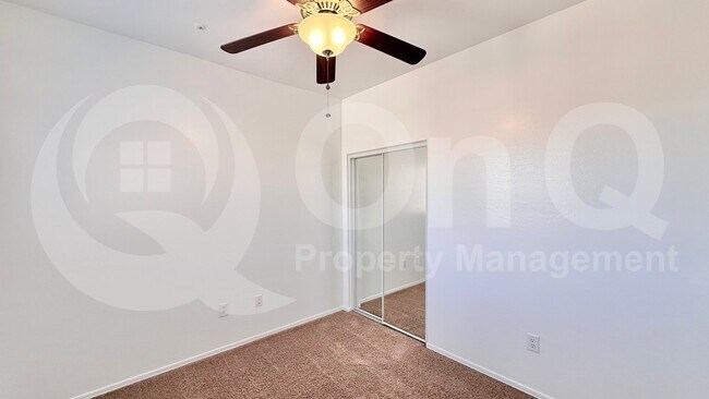 Building Photo - 1336 S Sabino Dr