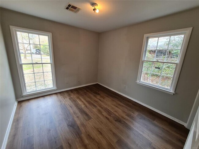Building Photo - 4 Bed 2 Bath in 36111 zip code