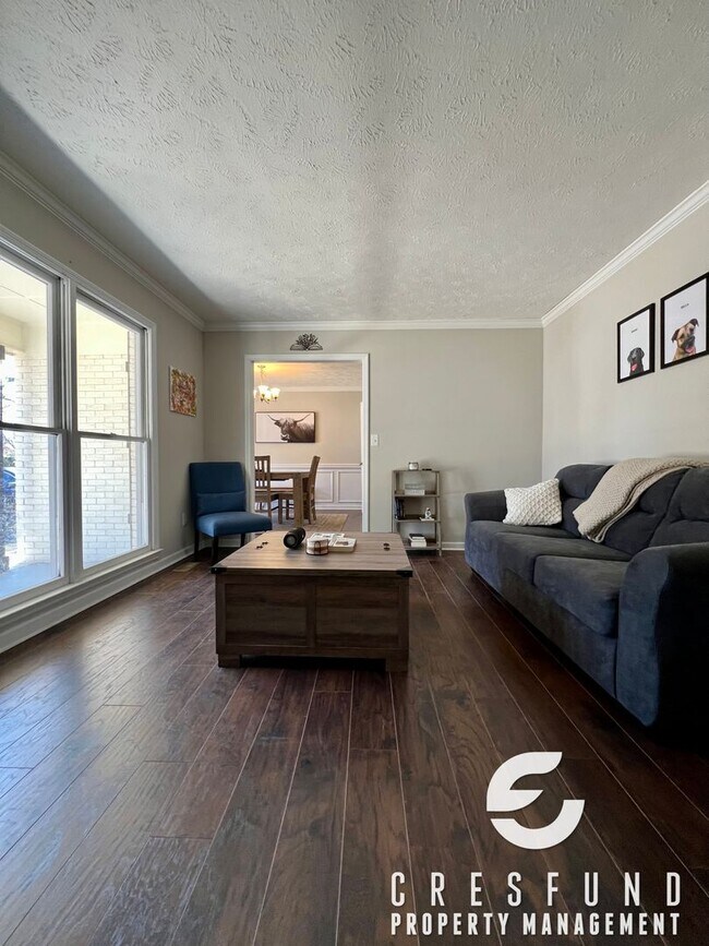 Building Photo - 2020 Penrose Dr