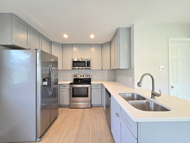 Building Photo - 10810 Norman Ave