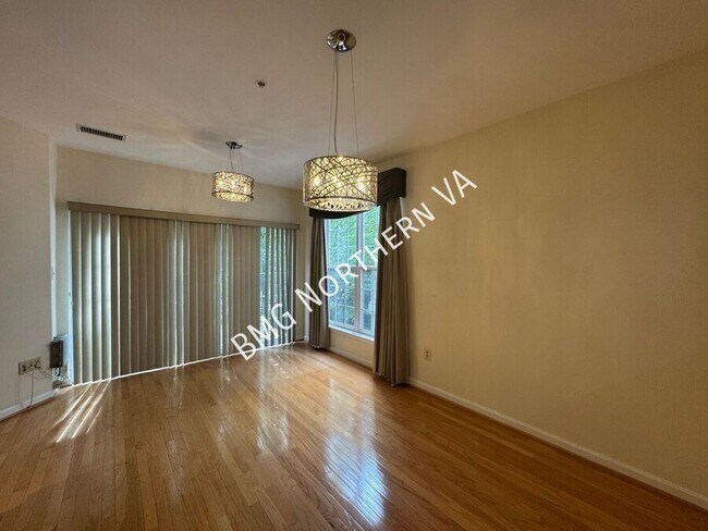 Building Photo - 1520 Northern Neck Dr