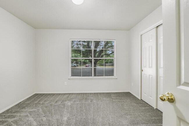 Building Photo - 2334 Vernell Way
