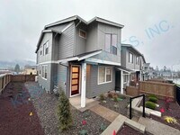 Building Photo - Spacious 3-Bed Townhouse with 2.5 Baths in Charming Happy Valley!