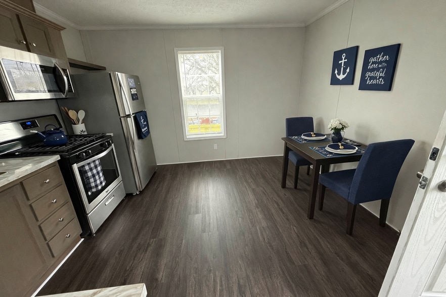 Building Photo - 7 First St. Unit 7