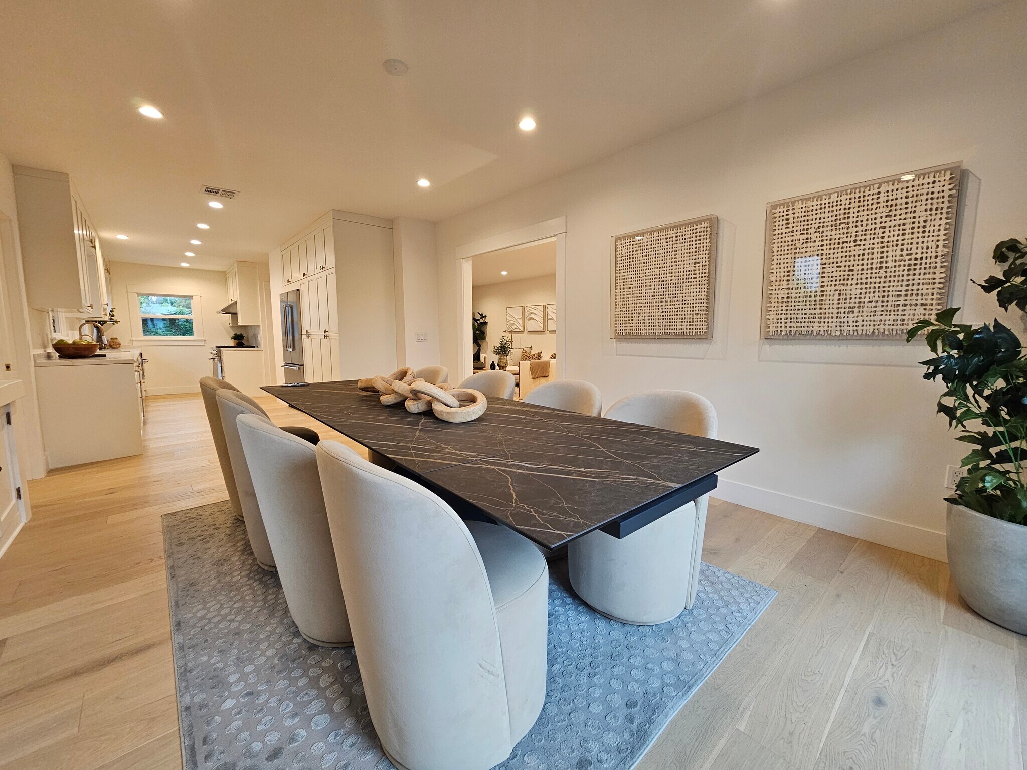 Building Photo - 957 Manzanita St