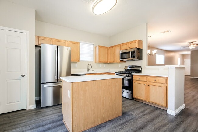 Building Photo - 9878 Mackovski Ct