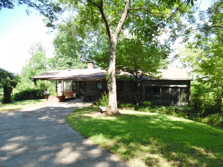 Building Photo - 2638 Table Rock Rd