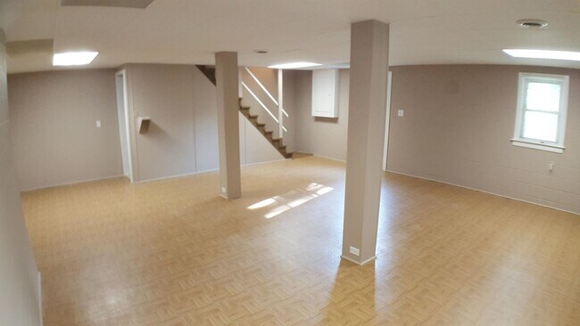 Building Photo - 521 Aurelia Lynn Dr