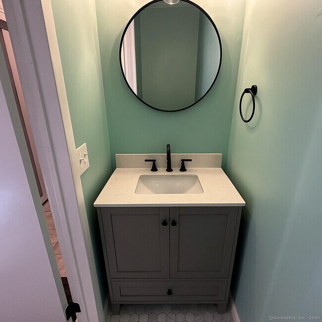 Building Photo - 56 Webster Ct