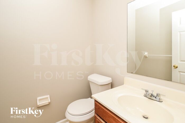 Building Photo - 1877 Wedgewood Dr