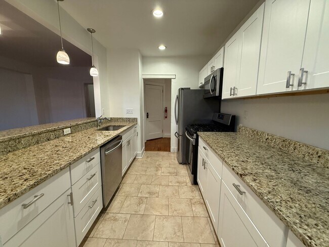 Building Photo - 204-204 S Braddock Ave