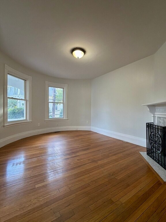 Building Photo - 65 Pearl St