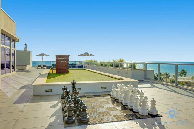 Building Photo - 777 N Ocean Dr