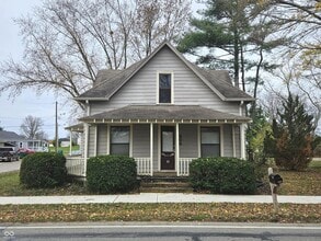 Building Photo - 408 S Main St