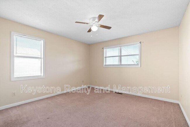 Building Photo - 0 306 Thompsonville Ln