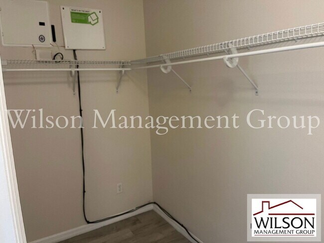 Building Photo - 4935 Luge Ln