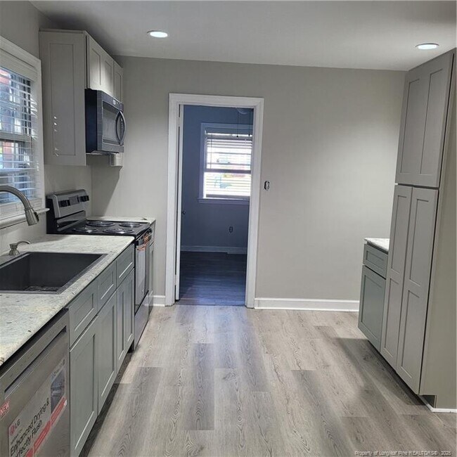 Building Photo - 1917 Catawba St