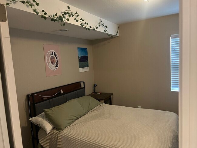 Building Photo - 14583 Gaylord St