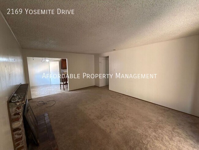 Building Photo - 2169 Yosemite Dr