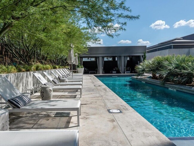 Building Photo - 210 Lavaca St