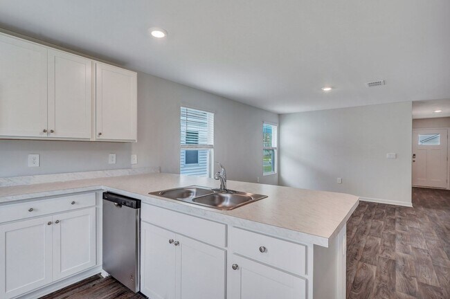 Building Photo - New Construction Home in High Demand Area!