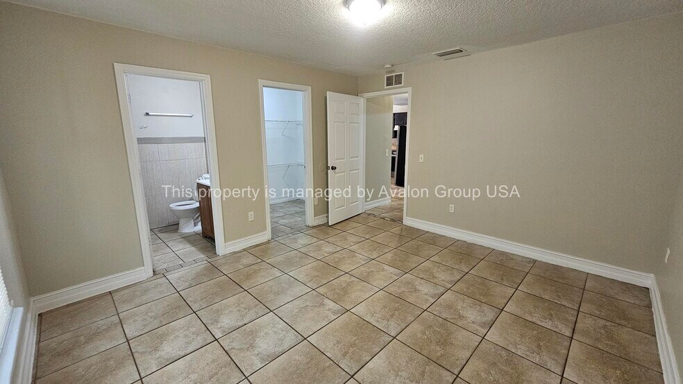 Building Photo - 2373 Broadway Ave