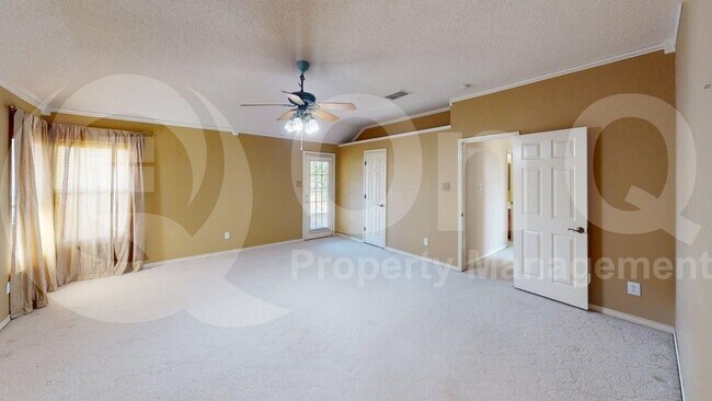 Building Photo - 402 Baltusrol Cir