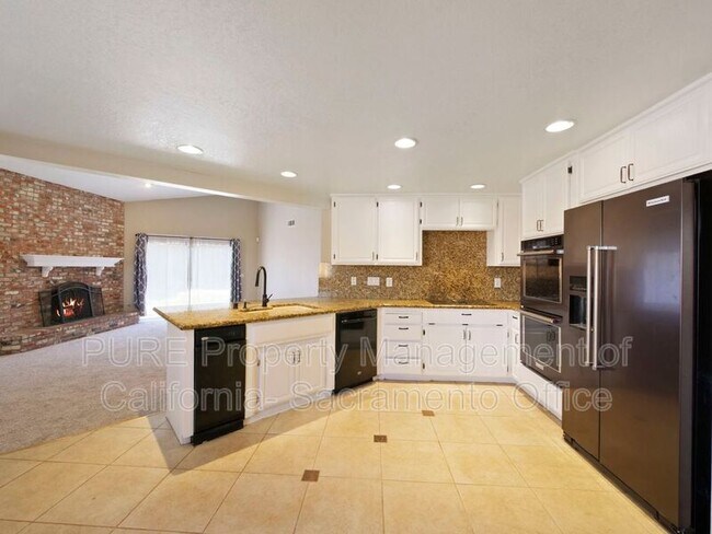 Building Photo - 8777 Cooperston Way