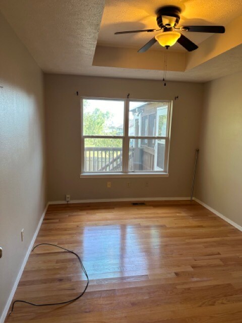 Building Photo - 1258 W Bluegrass Rd