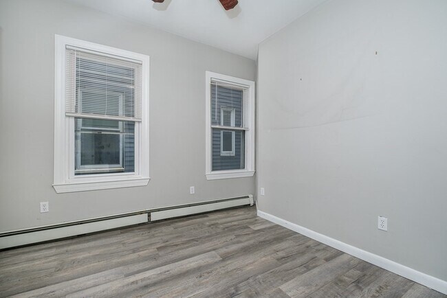 Building Photo - 17 O St