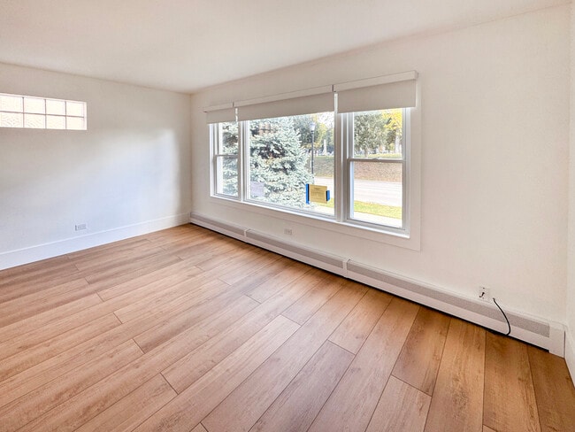 Building Photo - 332 N Smith St