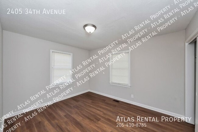 Building Photo - 2405 34th Ave