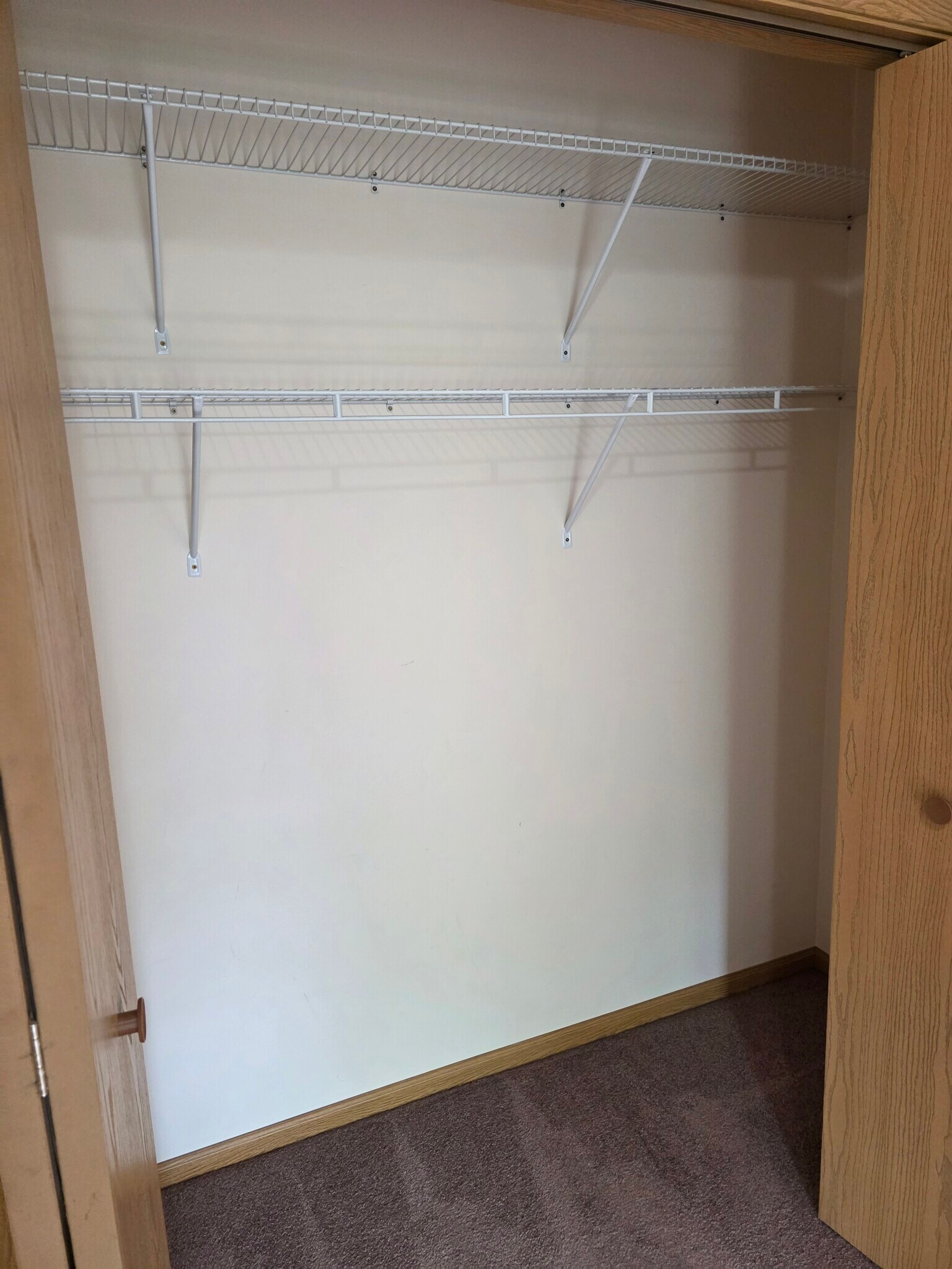 Building Photo - 1003 S Riggen St