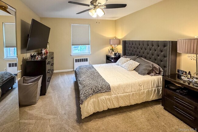 Building Photo - 95 N Broadway