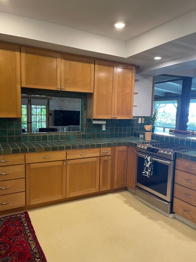 Building Photo - Furnished Anini Beach Front House 2 Bedroo...
