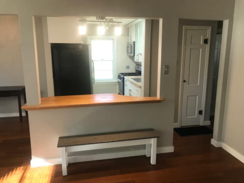 Building Photo - 825 Edgar Rd